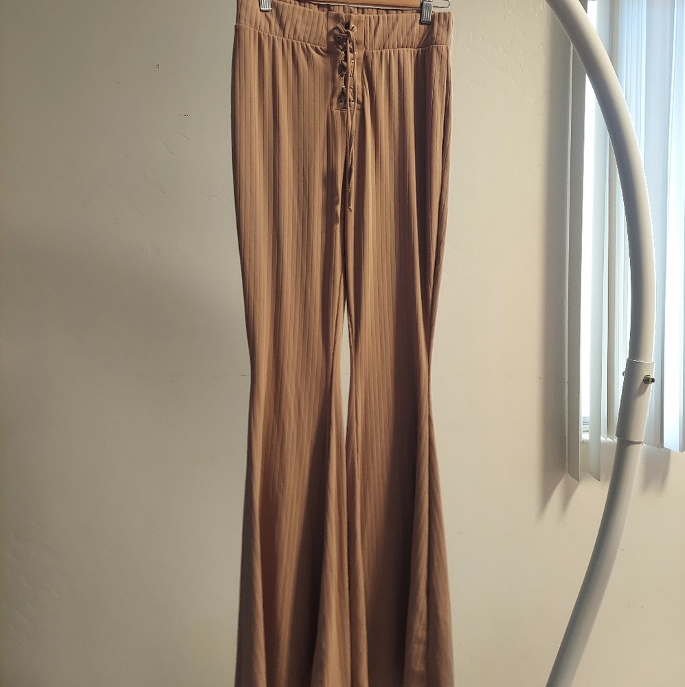 Rue 21 ribbed bell bottoms SzL